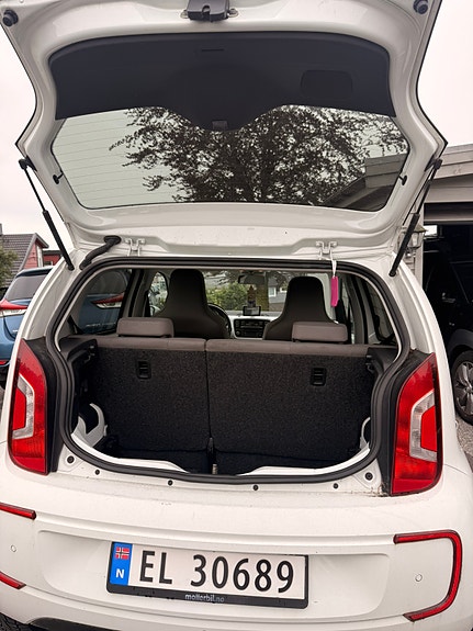 Volkswagen e-Up! 4 of 5
