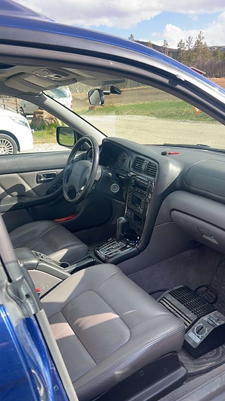 Subaru Legacy 3 of 4