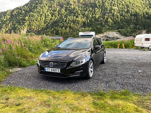 Volvo V60 5 of 15