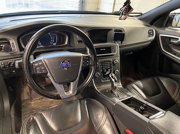 Volvo V60 6 of 15