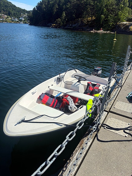 bever 350 med yamaha 9,9 (15) 4 of 6