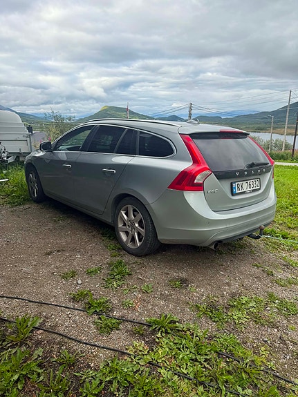 Volvo V60 3 of 5