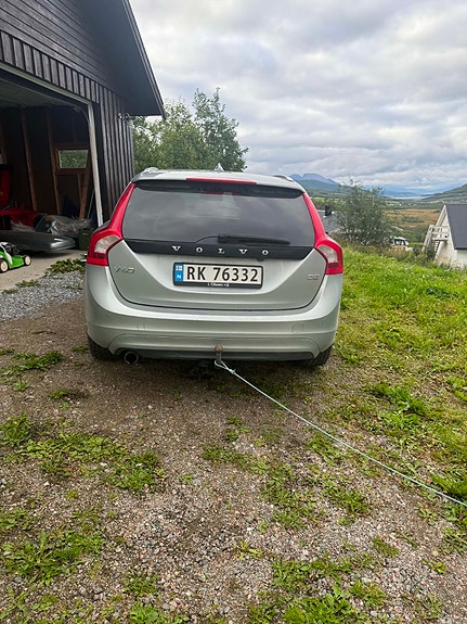Volvo V60 4 of 5
