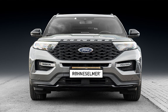 Ford Explorer 4 of 5