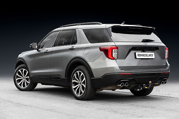 Ford Explorer 7 of 30