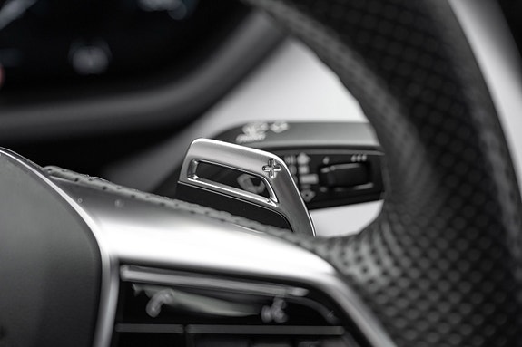 Audi e-tron GT 24 of 30