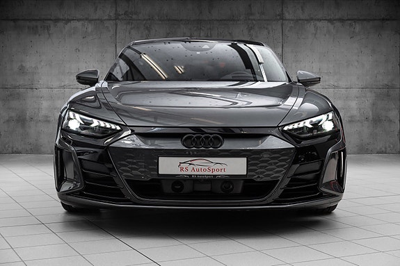 Audi e-tron GT 2 of 30