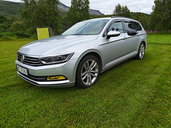 Volkswagen Passat 8 of 13