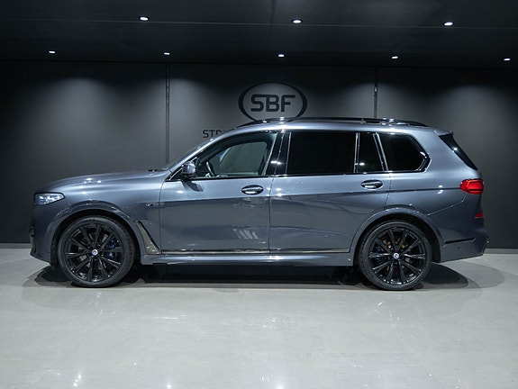 BMW X7 3 of 28