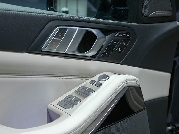 BMW X7 11 of 28