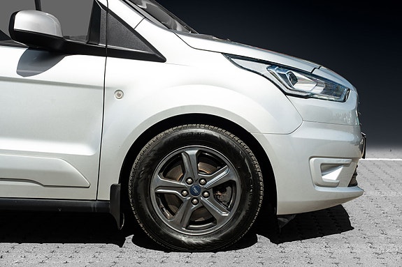 Ford Transit Connect 5 of 5
