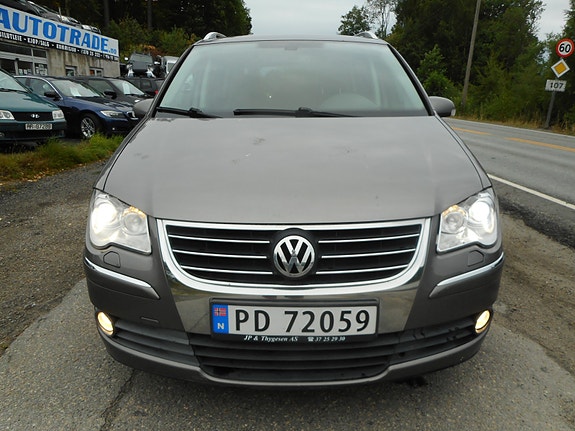 Volkswagen Touran 5 of 5