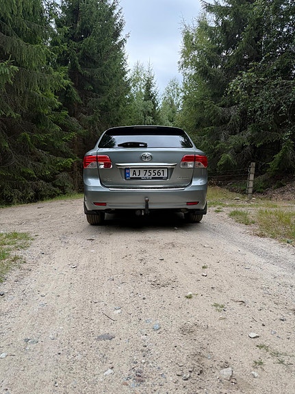 Toyota Avensis 8 of 30