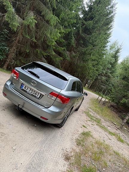 Toyota Avensis 13 of 30