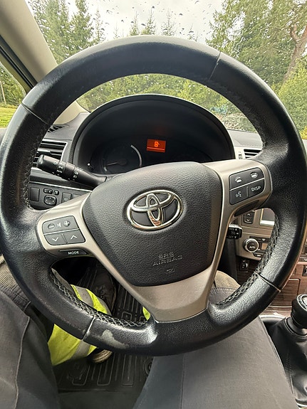 Toyota Avensis 23 of 30