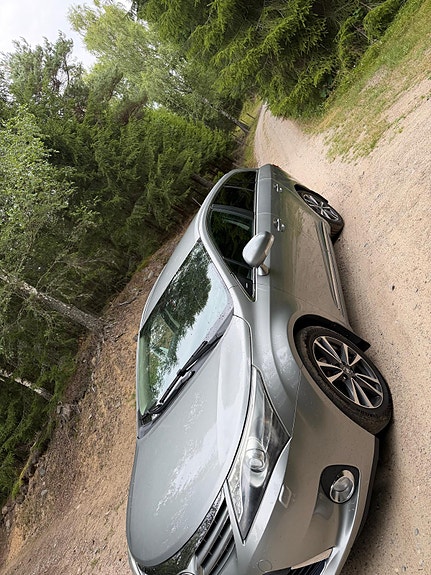 Toyota Avensis 12 of 30