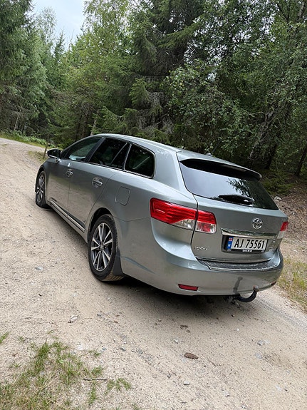 Toyota Avensis 7 of 30