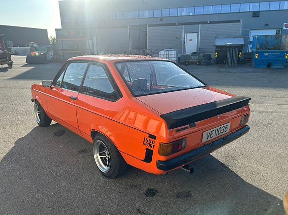 Ford Escort 5 of 9