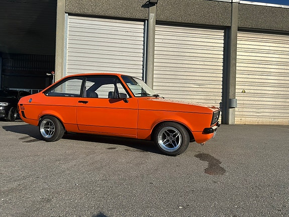 Ford Escort 2 of 9