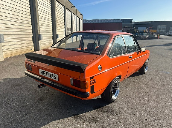 Ford Escort 4 of 9