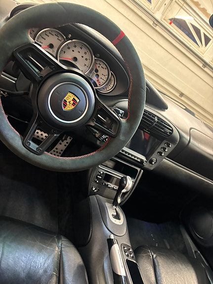 Porsche 911 Carrera 18 of 27