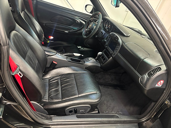 Porsche 911 Carrera 22 of 27