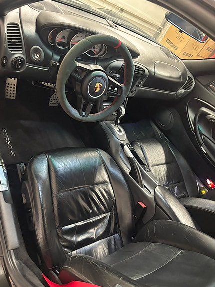 Porsche 911 Carrera 24 of 27