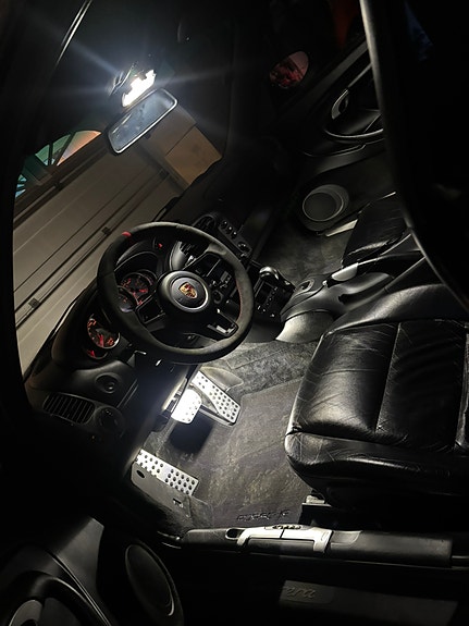Porsche 911 Carrera 16 of 27