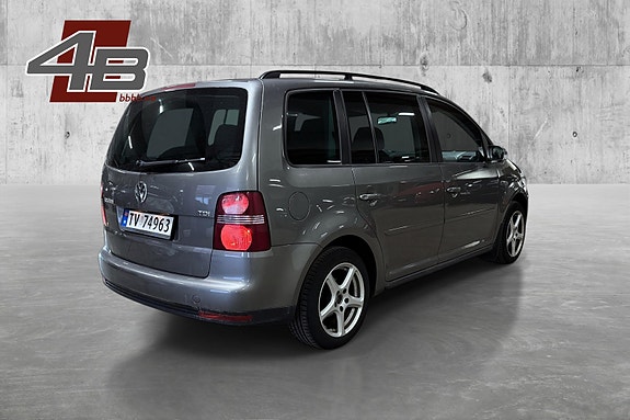 Volkswagen Touran 5 of 5
