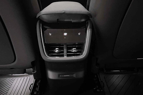 Polestar 3 28 of 30