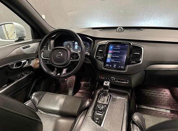 Volvo XC90 9 of 14