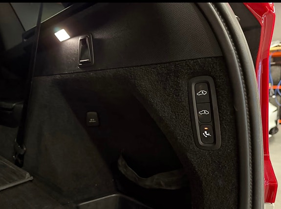 Volvo XC90 13 of 14