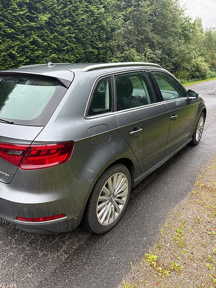 Audi e-tron 5 of 5