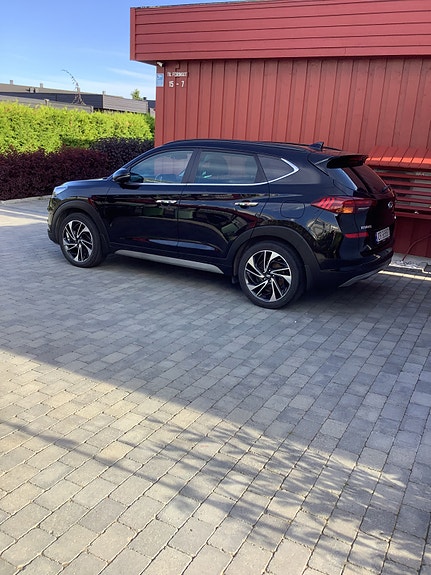 Hyundai Tucson 2 of 21