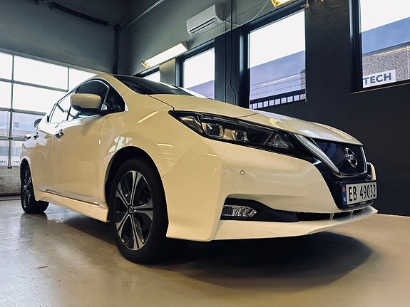 Nissan Leaf 4 of 30