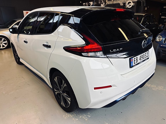 Nissan Leaf 7 of 30