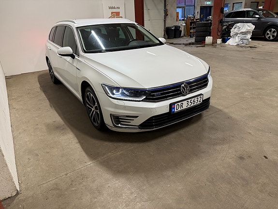 Volkswagen Passat 4 of 5
