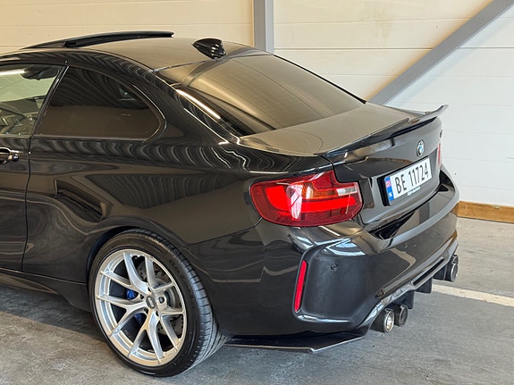 BMW M2 10 of 30