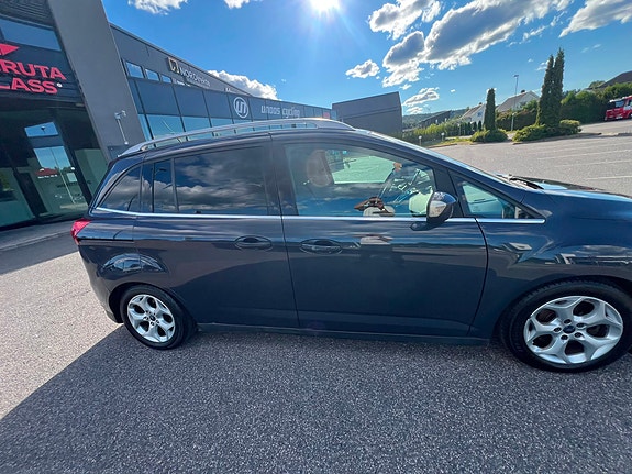 Ford Grand C-MAX 12 of 30