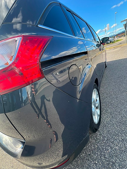 Ford Grand C-MAX 14 of 30