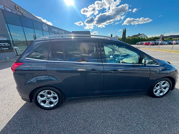 Ford Grand C-MAX 13 of 30