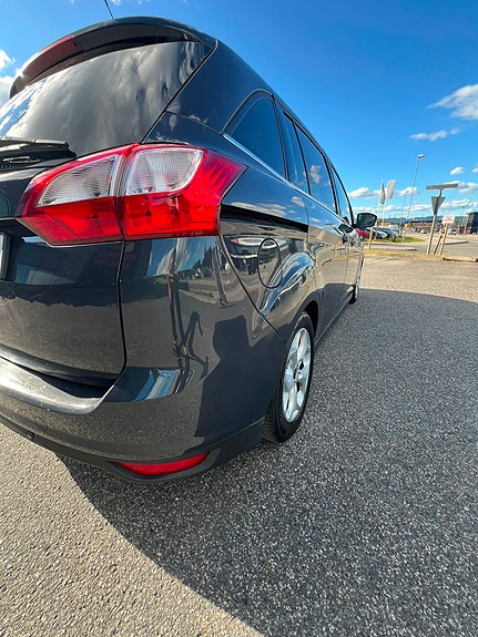 Ford Grand C-MAX 22 of 30