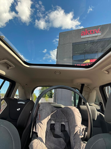 Ford Grand C-MAX 3 of 30