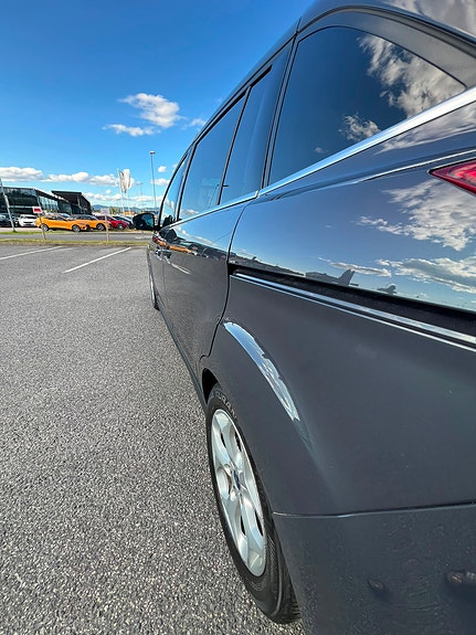 Ford Grand C-MAX 29 of 30
