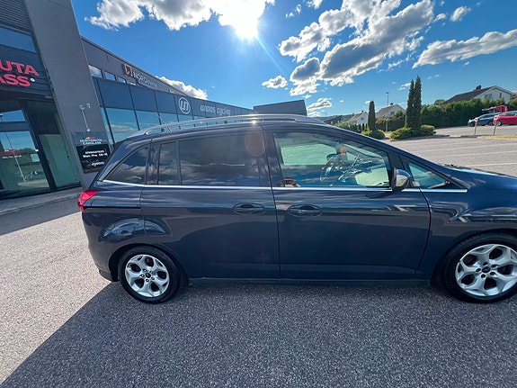 Ford Grand C-MAX 11 of 30