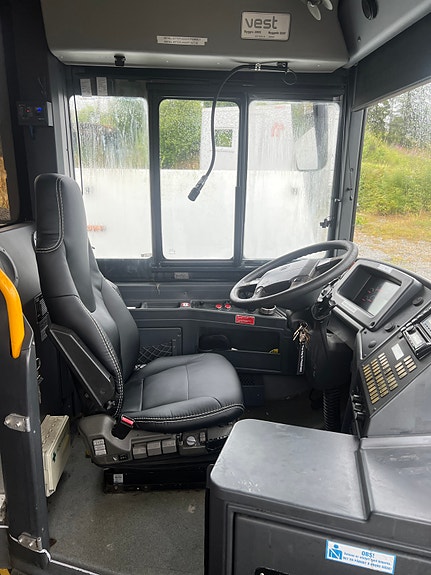 Volvo B12B Contrast 8 of 17