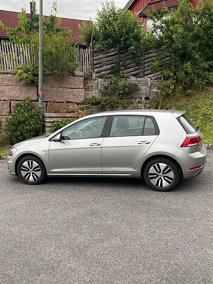 Volkswagen e-Golf VII 4 of 5