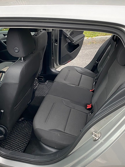 Volkswagen e-Golf VII 5 of 5