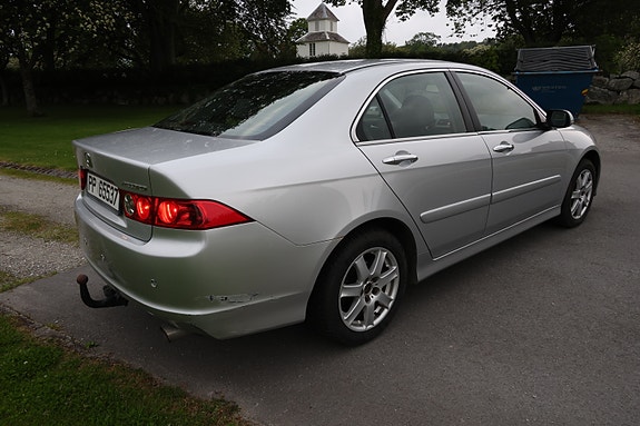 Honda Accord 4 of 5