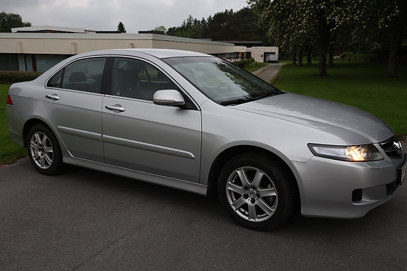 Honda Accord 3 of 5